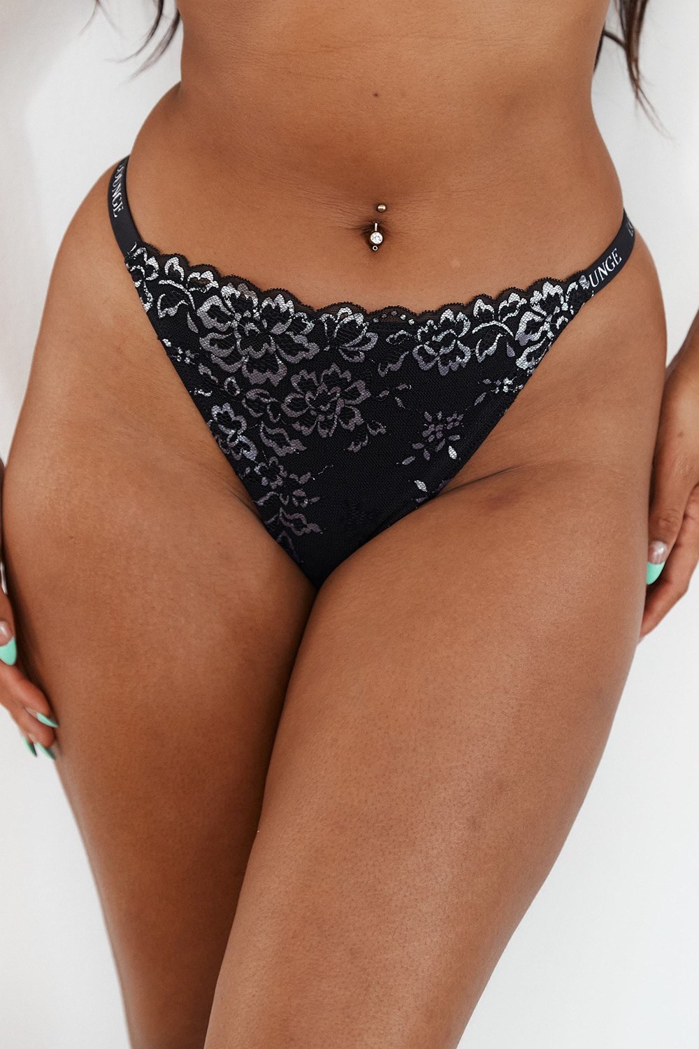 Lounge Underwear Cipkovane Magic Tanga Čierne | PZCBWHM-28