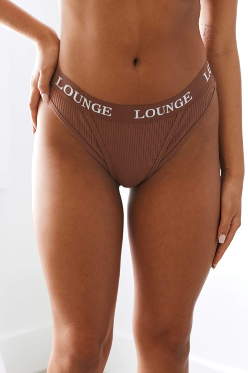 Lounge Underwear Ultra Pohodlie Rebrovaný Tanga Mocha | DEZAHJG-24