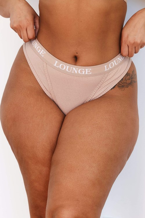 Lounge Underwear Ultra Pohodlie Rebrovaný Tanga Taupe | HMNQTYG-73